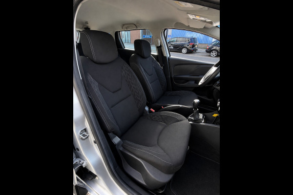 Renault Clio Estate 0.9 TCe Limited - Navigatie I Airco I LED I Comfort pakket I 103.000 KM - Dealer onderhouden