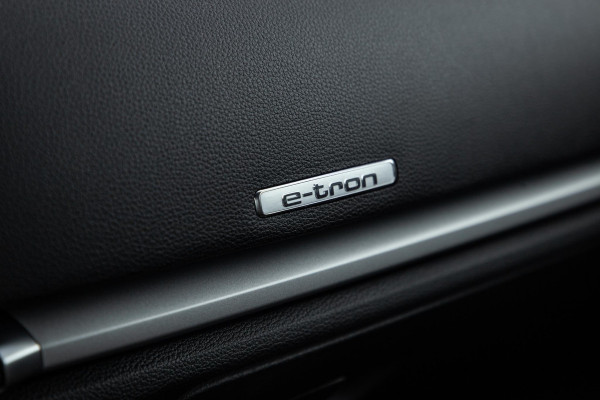 Audi A3 Sportback 40 TFSI e Edition AIRCO / CRUISE CONTROLE / BRUIN LEER / AUTOMAAT / PHEV