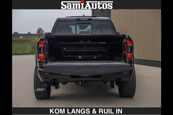 Dodge Ram TRX HELLCAT | 6.2 V8 712PK SUPERCHARGER | RODE STIKSELS | FULLY LOADED | CARBON | CREW CAB | DUBBELE CABINE | 5 PERSOONS | De specialist in Amerikaanse pick‑ups in Nederland en Europa.
