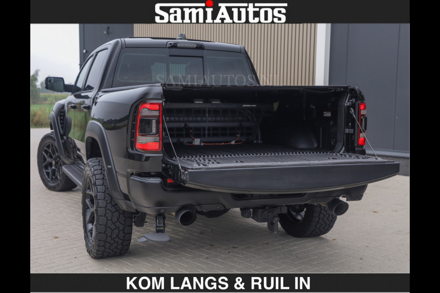 Dodge Ram TRX HELLCAT | 6.2 V8 712PK SUPERCHARGER | RODE STIKSELS | FULLY LOADED | CARBON | CREW CAB | DUBBELE CABINE | 5 PERSOONS | De specialist in Amerikaanse pick‑ups in Nederland en Europa.