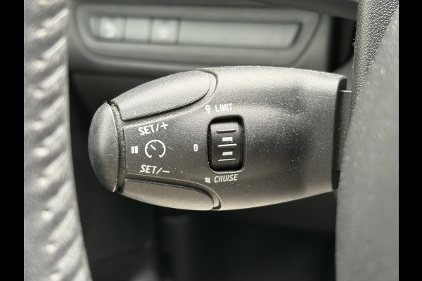 Peugeot 208 1.2 PureTech Signature ✓Net beurt gahad✓Navi✓Carplay✓Lm velgen✓Airco✓Cruise✓5 Deurs✓Pdc✓5 Deurs✓Lm velgen✓N.A.P✓Apk tot 04-2027