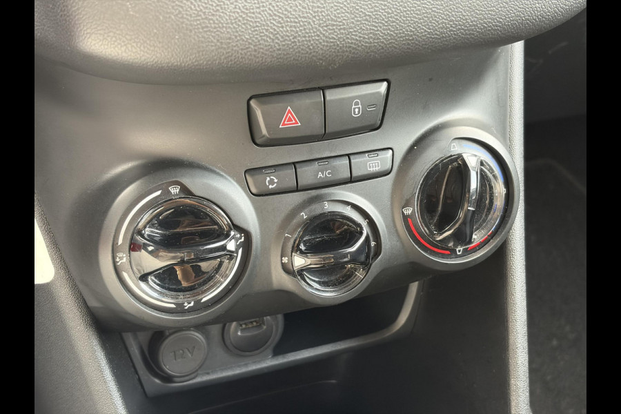 Peugeot 208 1.2 PureTech Signature ✓Net beurt gahad✓Navi✓Carplay✓Lm velgen✓Airco✓Cruise✓5 Deurs✓Pdc✓5 Deurs✓Lm velgen✓N.A.P✓Apk tot 04-2027