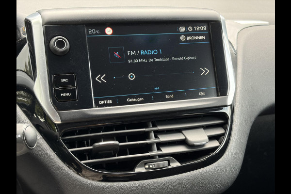Peugeot 208 1.2 PureTech Signature ✓Net beurt gahad✓Navi✓Carplay✓Lm velgen✓Airco✓Cruise✓5 Deurs✓Pdc✓5 Deurs✓Lm velgen✓N.A.P✓Apk tot 04-2027