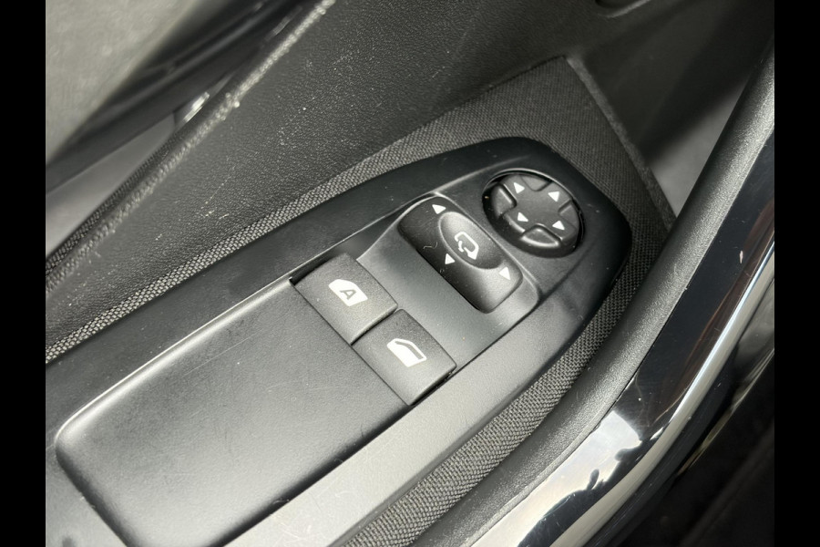Peugeot 208 1.2 PureTech Signature ✓Net beurt gahad✓Navi✓Carplay✓Lm velgen✓Airco✓Cruise✓5 Deurs✓Pdc✓5 Deurs✓Lm velgen✓N.A.P✓Apk tot 04-2027