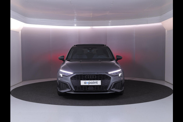 Audi A3 Sportback 30 TFSI S edition 110 pk S-tronic | Verlengde garantie | Navigatie | Panoramadak | Parkeersensoren (Park assist) | Achteruitrijcamera | Stoelverwarming | S-Line |