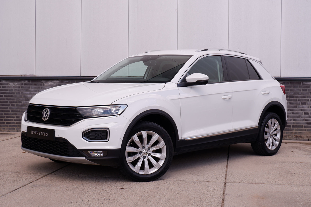 Volkswagen T-Roc 1.5 TSI Sport | LED | Trekhaak | Carplay | Camera | Virtual Cockpit | Blind-Spot | PDC
