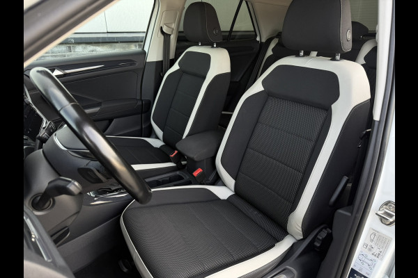 Volkswagen T-Roc 1.5 TSI Sport | LED | Trekhaak | Carplay | Camera | Virtual Cockpit | Blind-Spot | PDC