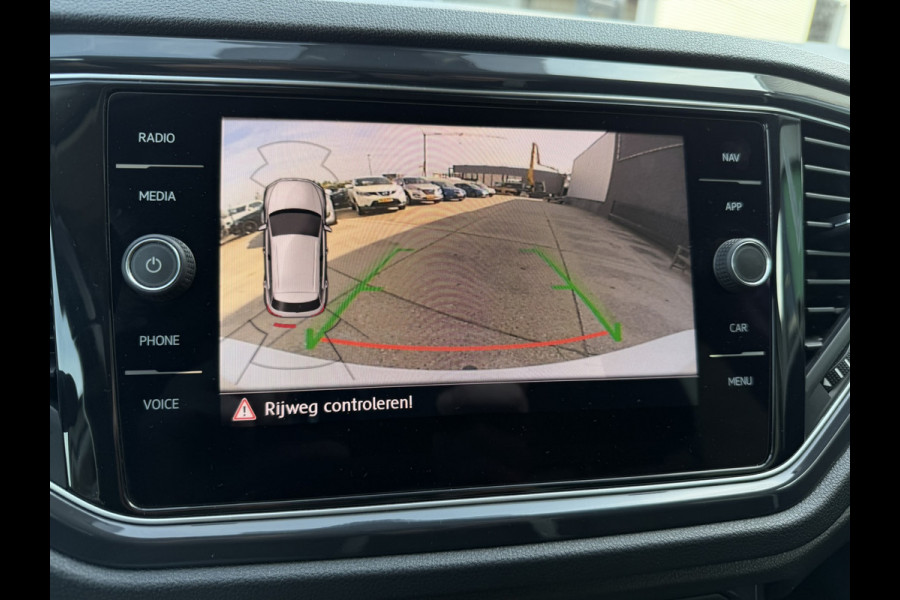 Volkswagen T-Roc 1.5 TSI Sport | LED | Trekhaak | Carplay | Camera | Virtual Cockpit | Blind-Spot | PDC