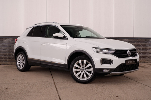 Volkswagen T-Roc 1.5 TSI Sport | LED | Trekhaak | Carplay | Camera | Virtual Cockpit | Blind-Spot | PDC