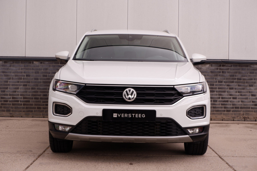 Volkswagen T-Roc 1.5 TSI Sport | LED | Trekhaak | Carplay | Camera | Virtual Cockpit | Blind-Spot | PDC