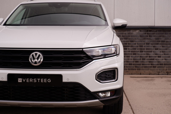Volkswagen T-Roc 1.5 TSI Sport | LED | Trekhaak | Carplay | Camera | Virtual Cockpit | Blind-Spot | PDC