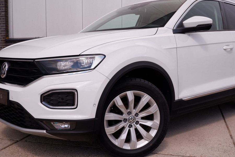 Volkswagen T-Roc 1.5 TSI Sport | LED | Trekhaak | Carplay | Camera | Virtual Cockpit | Blind-Spot | PDC