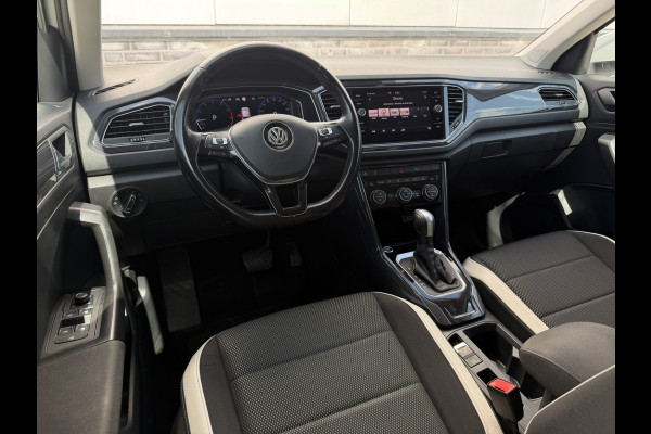 Volkswagen T-Roc 1.5 TSI Sport | LED | Trekhaak | Carplay | Camera | Virtual Cockpit | Blind-Spot | PDC