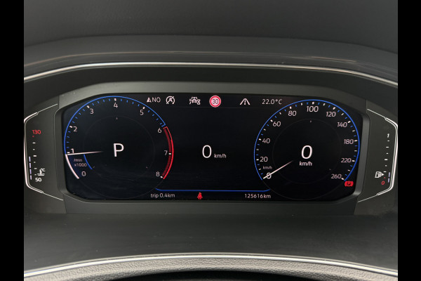 Volkswagen T-Roc 1.5 TSI Sport | LED | Trekhaak | Carplay | Camera | Virtual Cockpit | Blind-Spot | PDC