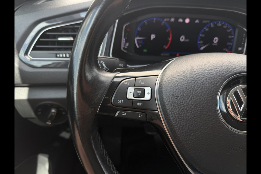 Volkswagen T-Roc 1.5 TSI Sport | LED | Trekhaak | Carplay | Camera | Virtual Cockpit | Blind-Spot | PDC