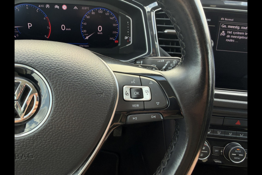Volkswagen T-Roc 1.5 TSI Sport | LED | Trekhaak | Carplay | Camera | Virtual Cockpit | Blind-Spot | PDC
