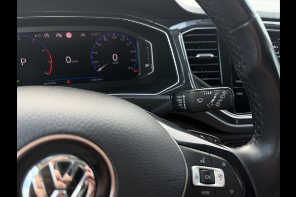 Volkswagen T-Roc 1.5 TSI Sport | LED | Trekhaak | Carplay | Camera | Virtual Cockpit | Blind-Spot | PDC