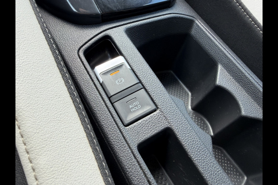 Volkswagen T-Roc 1.5 TSI Sport | LED | Trekhaak | Carplay | Camera | Virtual Cockpit | Blind-Spot | PDC