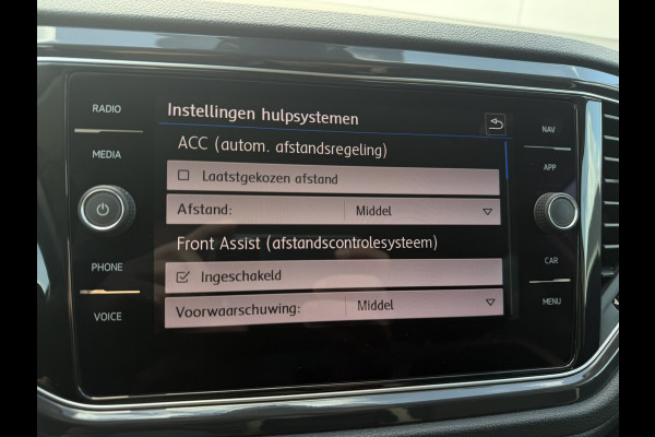 Volkswagen T-Roc 1.5 TSI Sport | LED | Trekhaak | Carplay | Camera | Virtual Cockpit | Blind-Spot | PDC