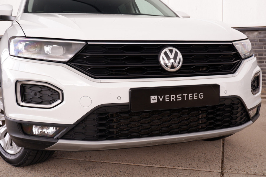Volkswagen T-Roc 1.5 TSI Sport | LED | Trekhaak | Carplay | Camera | Virtual Cockpit | Blind-Spot | PDC
