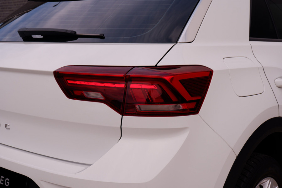 Volkswagen T-Roc 1.5 TSI Sport | LED | Trekhaak | Carplay | Camera | Virtual Cockpit | Blind-Spot | PDC