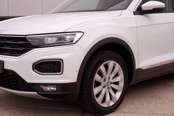 Volkswagen T-Roc 1.5 TSI Sport | LED | Trekhaak | Carplay | Camera | Virtual Cockpit | Blind-Spot | PDC
