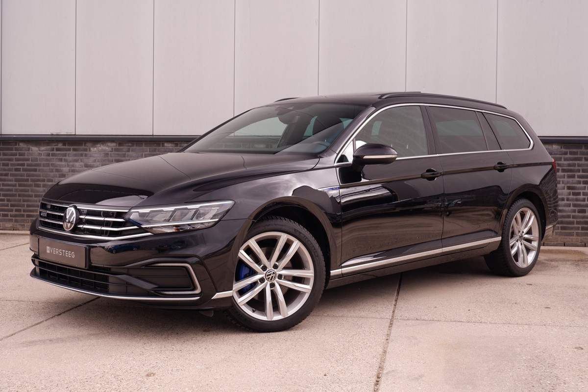 Volkswagen Passat Variant 1.4 TSI PHEV GTE Business | Pano | Carplay | LED | Camera | Navi | LED