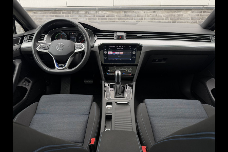 Volkswagen Passat Variant 1.4 TSI PHEV GTE Business | Pano | Carplay | LED | Camera | Navi | LED