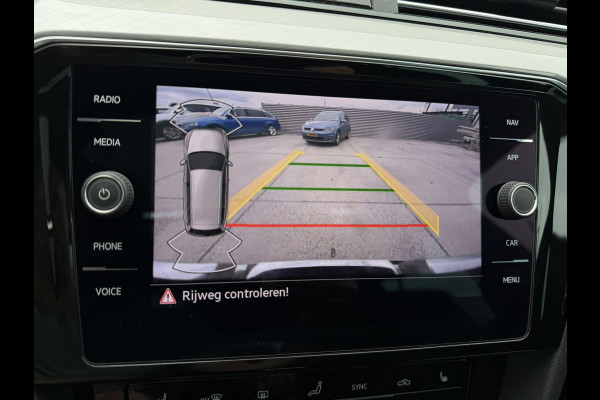 Volkswagen Passat Variant 1.4 TSI PHEV GTE Business | Pano | Carplay | LED | Camera | Navi | LED