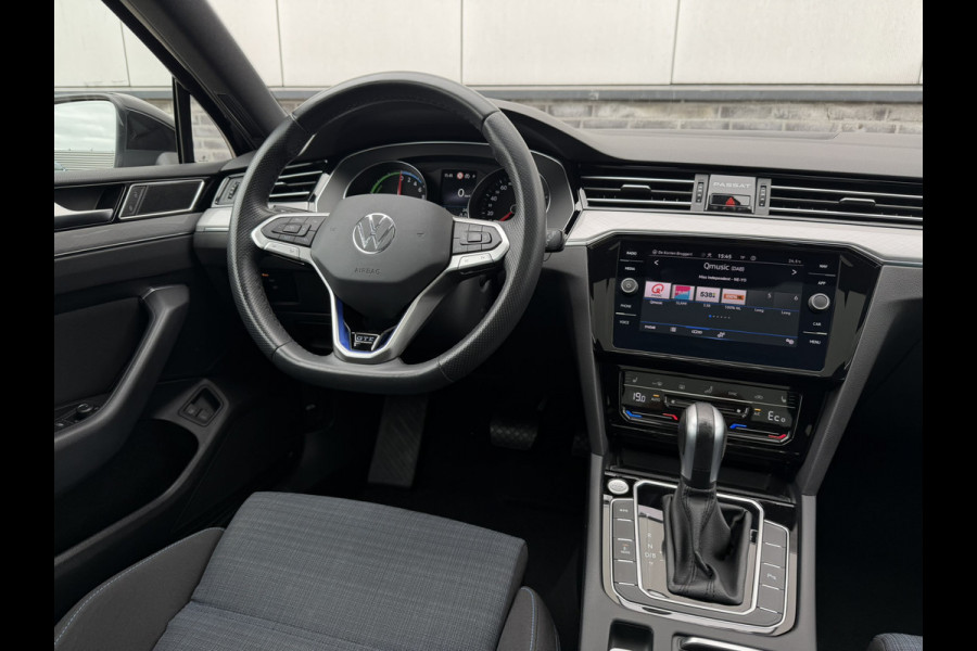 Volkswagen Passat Variant 1.4 TSI PHEV GTE Business | Pano | Carplay | LED | Camera | Navi | LED
