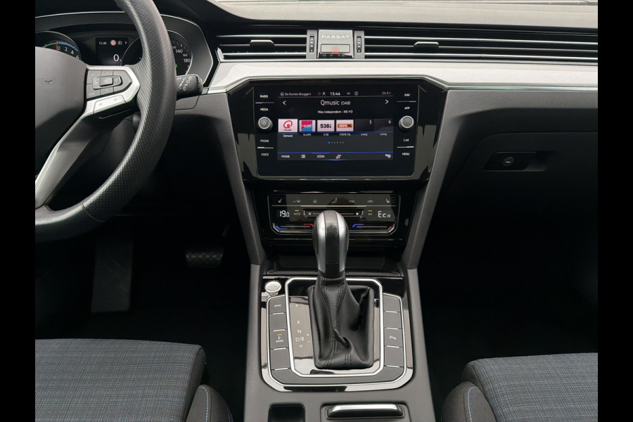 Volkswagen Passat Variant 1.4 TSI PHEV GTE Business | Pano | Carplay | LED | Camera | Navi | LED