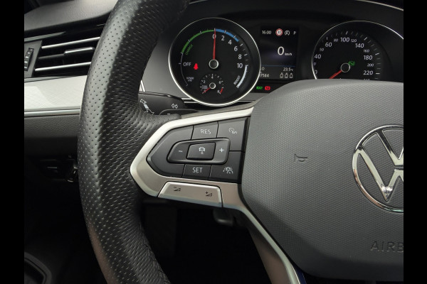 Volkswagen Passat Variant 1.4 TSI PHEV GTE Business | Pano | Carplay | LED | Camera | Navi | LED