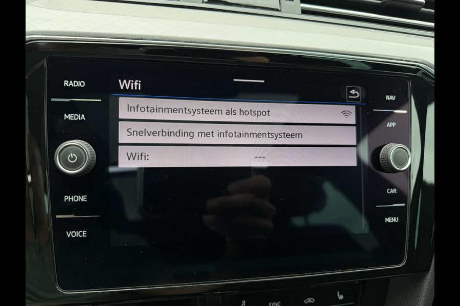 Volkswagen Passat Variant 1.4 TSI PHEV GTE Business | Pano | Carplay | LED | Camera | Navi | LED