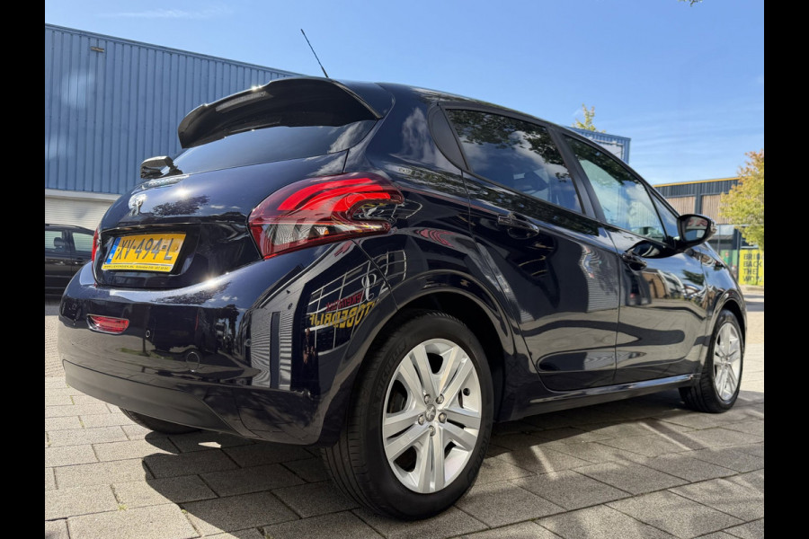 Peugeot 208 1.2 PureTech Signature - Navigatie I Airco I LED I PDC I Comfort pakket I Dealer onderhouden