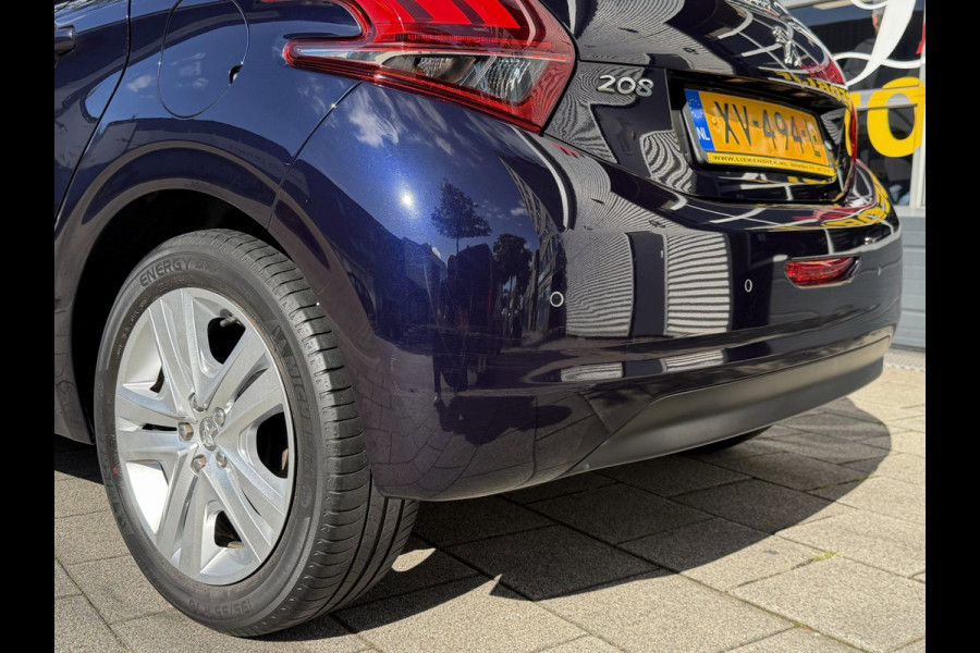 Peugeot 208 1.2 PureTech Signature - Navigatie I Airco I LED I PDC I Comfort pakket I Dealer onderhouden