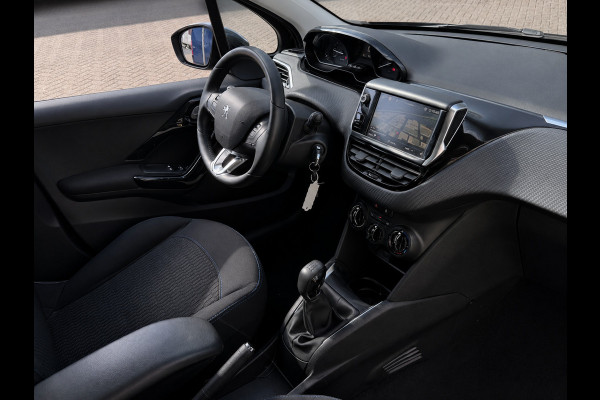 Peugeot 208 1.2 PureTech Signature - Navigatie I Airco I LED I PDC I Comfort pakket I Dealer onderhouden
