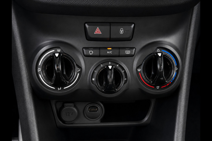 Peugeot 208 1.2 PureTech Signature - Navigatie I Airco I LED I PDC I Comfort pakket I Dealer onderhouden