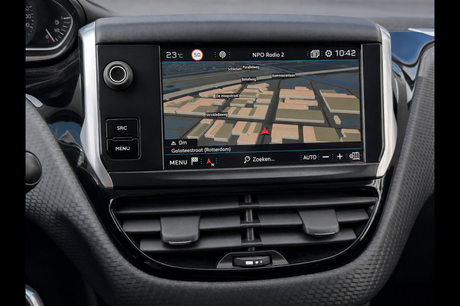 Peugeot 208 1.2 PureTech Signature - Navigatie I Airco I LED I PDC I Comfort pakket I Dealer onderhouden