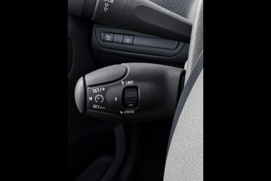 Peugeot 208 1.2 PureTech Signature - Navigatie I Airco I LED I PDC I Comfort pakket I Dealer onderhouden
