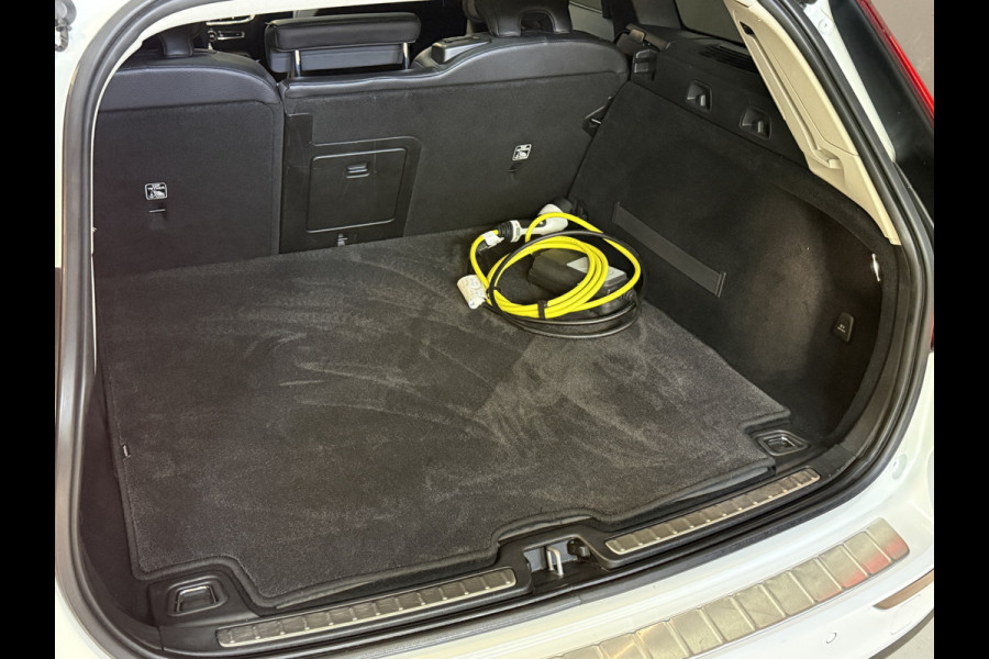 Volvo V60 2.0 T8 Twin Engine AWD Inscription | Panoramadak | 360 camera | Harman/Kardon | Adaptive cruise | Stoelverwarming