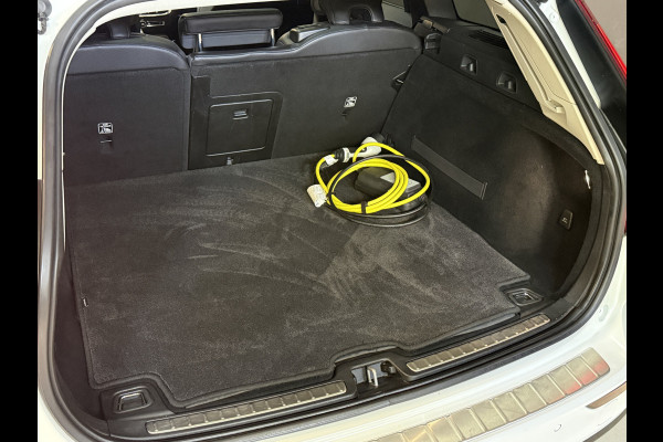 Volvo V60 2.0 T8 Twin Engine AWD Inscription | Panoramadak | 360 camera | Harman/Kardon | Adaptive cruise | Stoelverwarming