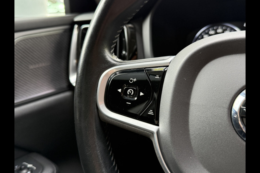 Volvo V60 2.0 T8 Twin Engine AWD Inscription | Panoramadak | 360 camera | Harman/Kardon | Adaptive cruise | Stoelverwarming