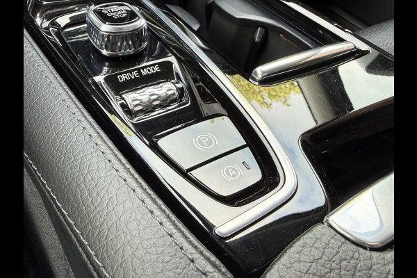 Volvo V60 2.0 T8 Twin Engine AWD Inscription | Panoramadak | 360 camera | Harman/Kardon | Adaptive cruise | Stoelverwarming