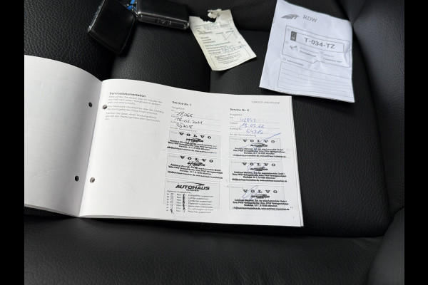 Volvo V60 2.0 T8 Twin Engine AWD Inscription | Panoramadak | 360 camera | Harman/Kardon | Adaptive cruise | Stoelverwarming