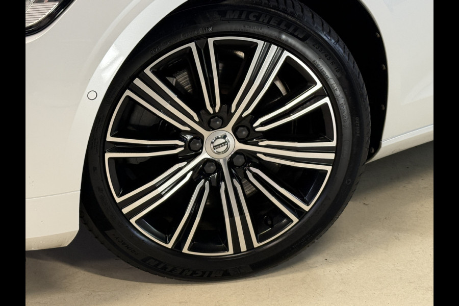 Volvo V60 2.0 T8 Twin Engine AWD Inscription | Panoramadak | 360 camera | Harman/Kardon | Adaptive cruise | Stoelverwarming