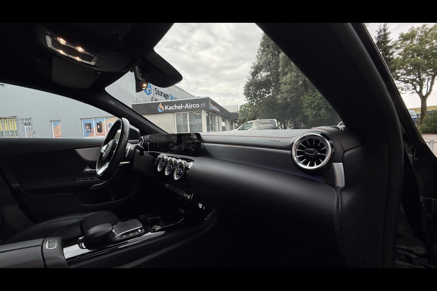 Mercedes-Benz CLA-Klasse Shooting Brake 180Aut. Bus. Solution AMG Sport | Sfeer | Mood Light |