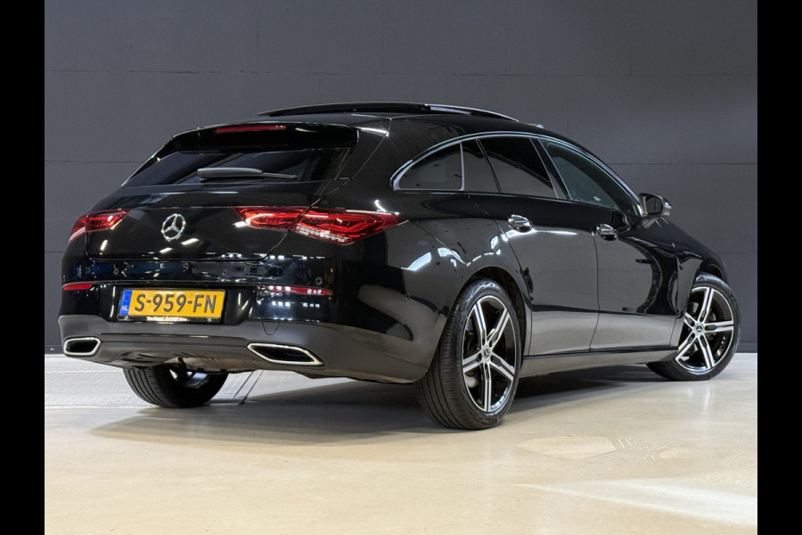 Mercedes-Benz CLA-Klasse Shooting Brake 180 Luxury Line | Panoramadak | Leder | Camera | Sfeerverlichting