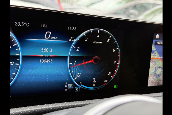 Mercedes-Benz CLA-Klasse Shooting Brake 180 Luxury Line | Panoramadak | Leder | Camera | Sfeerverlichting