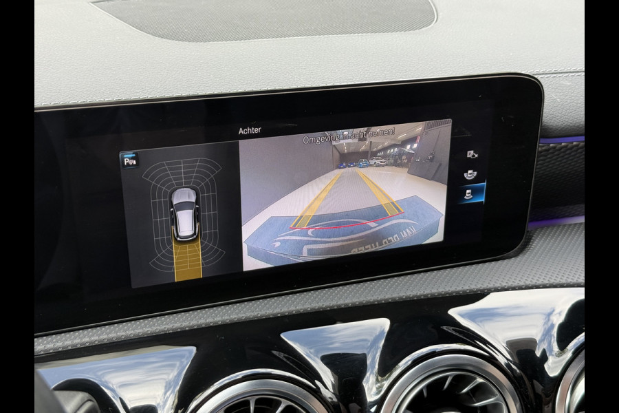 Mercedes-Benz CLA-Klasse Shooting Brake 180 Luxury Line | Panoramadak | Leder | Camera | Sfeerverlichting