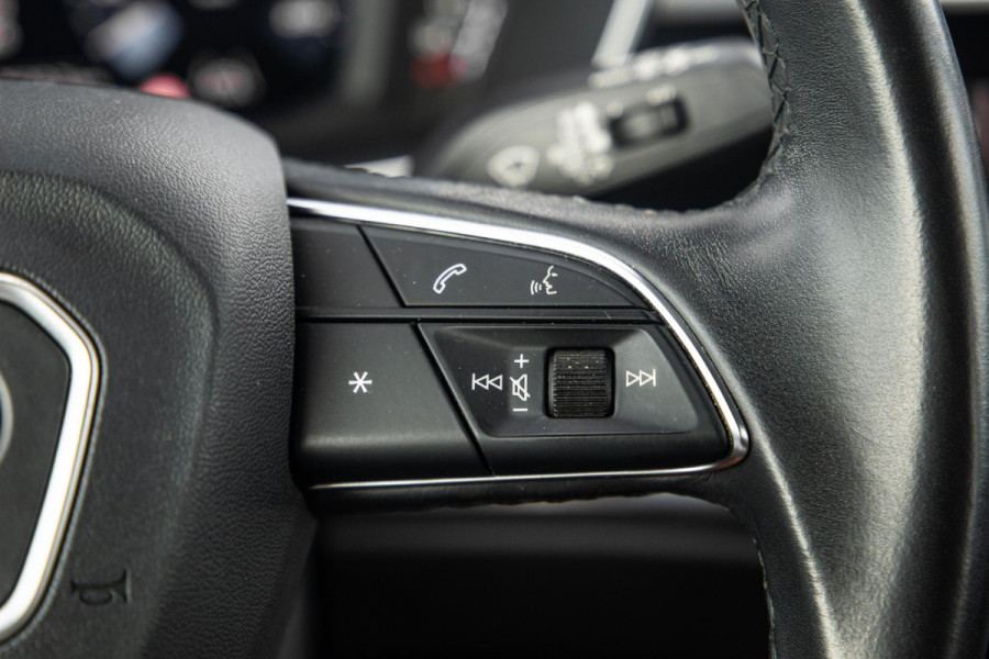 Audi Q3 45 TFSI e edition VIRTUAL COCKPIT / CRUISE CONTROLE / AIRCO / BRUIN LEER / PHEV
